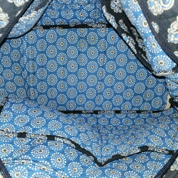 Vera Bradley Retired Pattern Calypso Weekender Bag With Shoulder Strap - Picture 4 of 6
